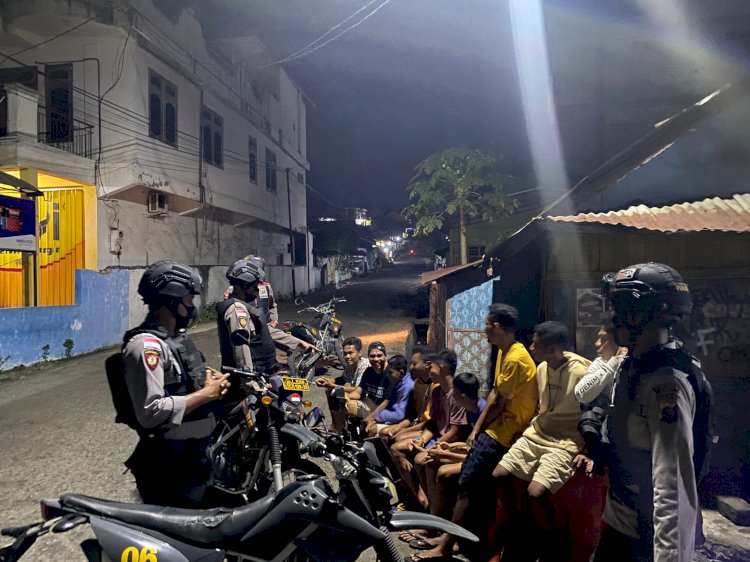 Cegah Gangguan Kamtibmas Pada Malam Hari, Sat Samapta Polres Ende Rutin Lakukan Patroli