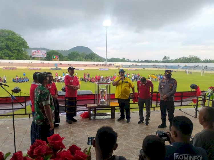 Waka Polres Ende Hadiri Pembukaan Opening Ceremonial Turnamen Sepak Bola Piala Bupati Ende Cup U-23 Antar Kecamatan