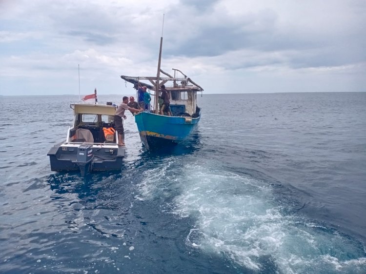 Antisipasi Gangguan Keamanan Wilayah Laut, Satpolairud Polres Ende Lakukan Patroli Perairan