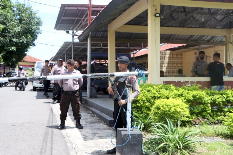 Pasca Insiden Bom Bunuh Diri di Polsek Astana Anyar Bandung, Polres Ende Perketat Penjagaan Mako