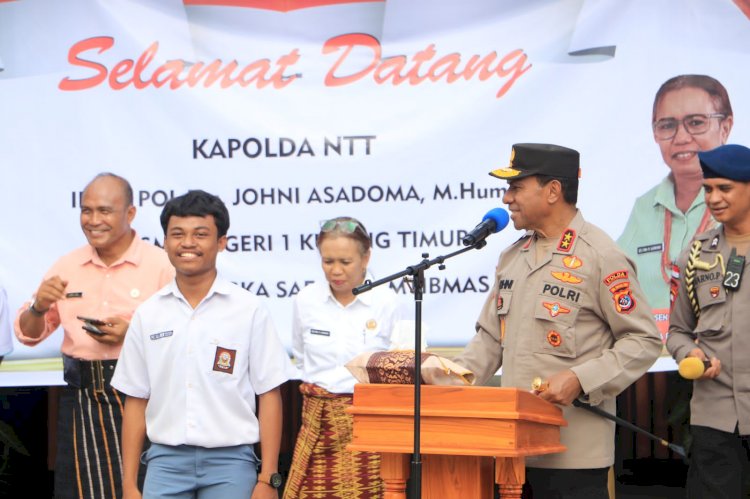 Safari Kamtibmas di SMA Negeri 1 Kupang Timur, Kapolda NTT Beri Tantangan Kepada Para Pelajar