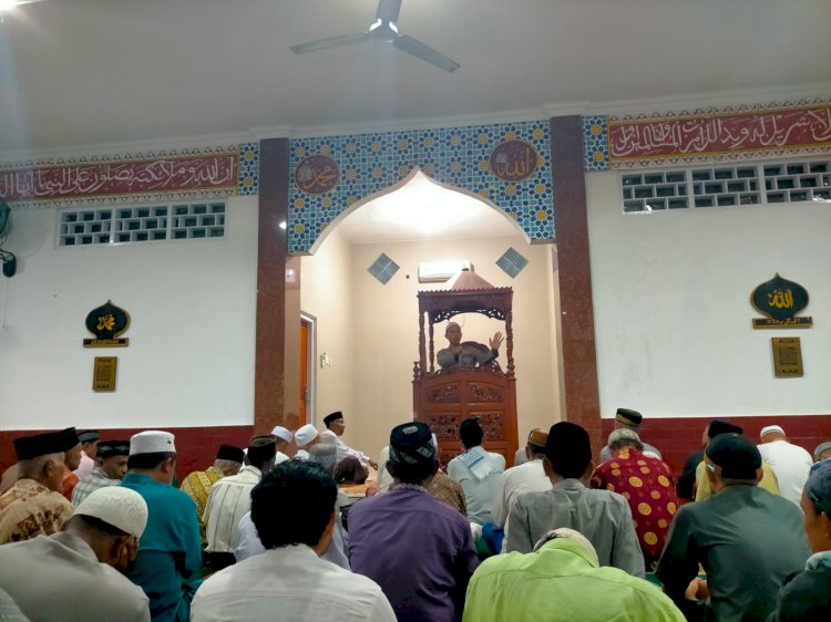 Ceramah Kamtibmas di Masjid Arrabithah Ende, Ipda Heru Sutaban Mengajak Jemaah Untuk Menjaga Toleransi Antara Umat Baragama