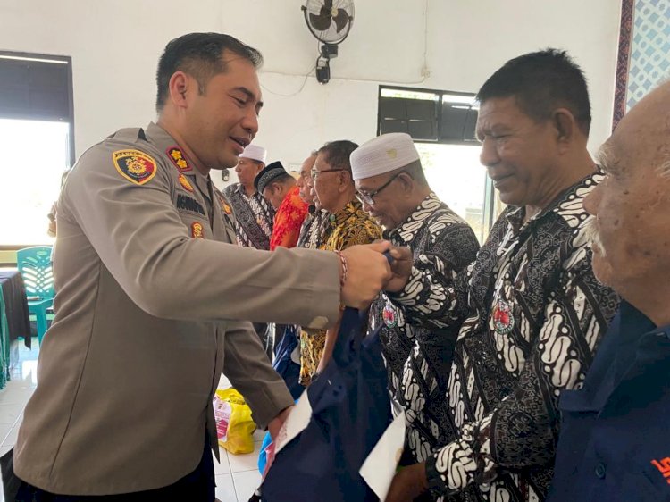 Kapolres Ende dan Ketua Bhayangkari Ende Gelar Tatap Muka Bersama Purnawirawan Polri Sekaligus Pemberian Tali Asih