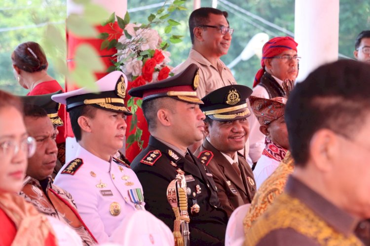 Kapolres Ende Bersama Pejabat Utama Hadiri Upacara Hari Lahir Pancasila di Lapangan Pancasila Ende