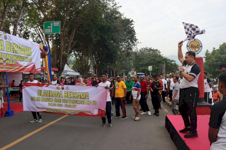 Sambut Hari Bhayangkara ke-78, Polres Ende Adakan Kegiatan Olahraga Bersama