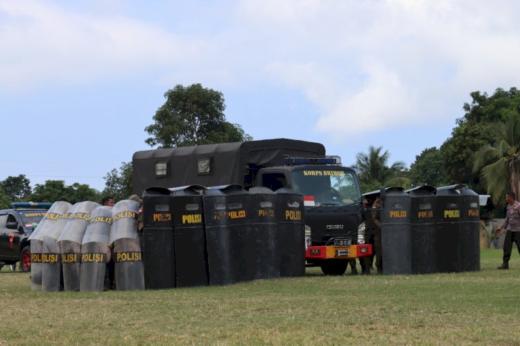 Polres Ende dan Kompi 3 Batalyon B Gelar Latihan Dalmas Bersama Hadapi Pilkada 2024