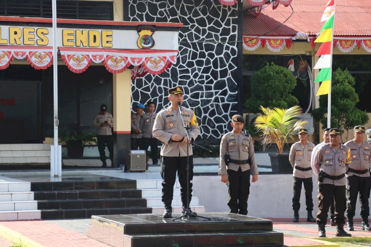 Apel Jam Pimpinan Hari Senin, Kapolres Ende Ingatkan Anggota Jaga Untuk Netralitas Selama Operasi Mantap Praja 2024