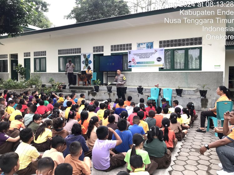 Bhabinkamtibmas Polsek Ende Laksanakan Kegiatan Police Goes To School Di SDK Santa Ursula Ende