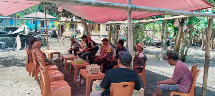 Bhabinkamtibmas Bripka Hamka Peduli Korban Kebakaran Rumah Di Arubara