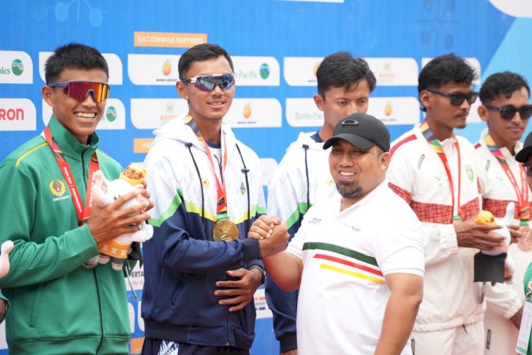 Denri Maulidzar  Borong Tiga Emas Lewat Cabor  Dayung Rowing DI PON XXI Aceh Sumut