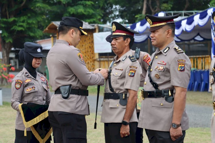 Kasat Intelkam dan Kapolsek Nangapanda Diserahterimakan, Simak Pesan Kapolres Ende