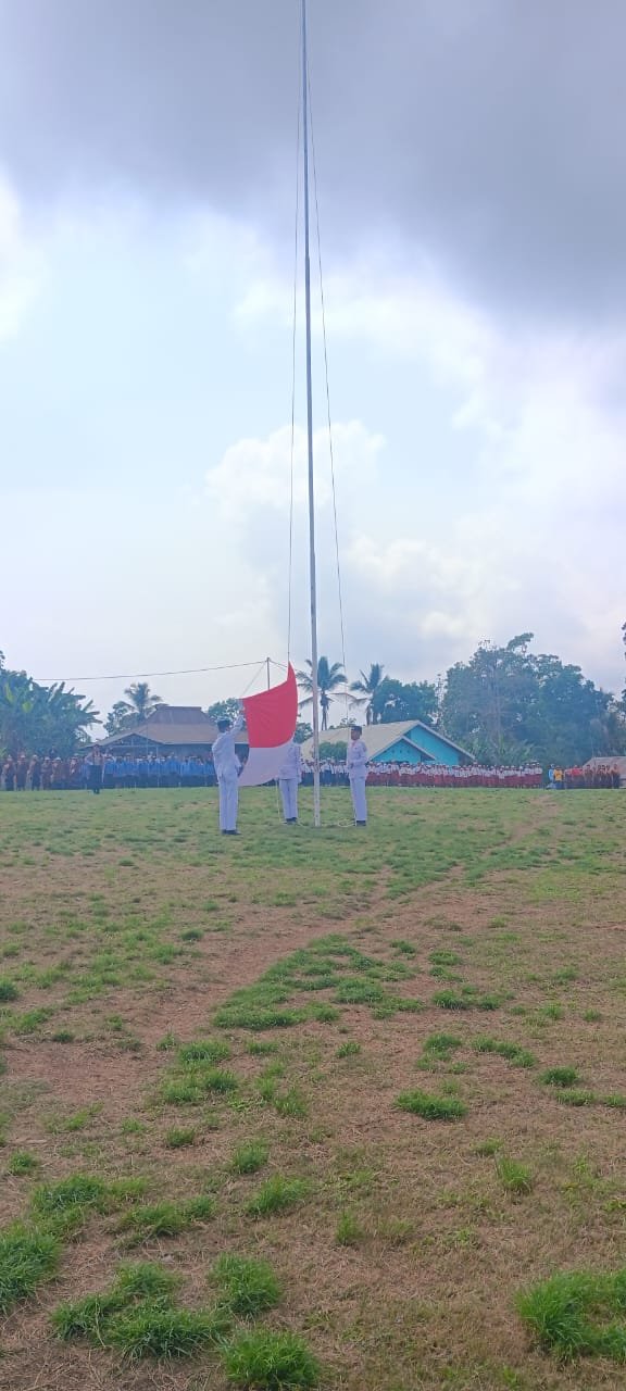 Upacara Peringatan Hari Pahlawan di Detukeli - Ende Berlangsung Khidmat