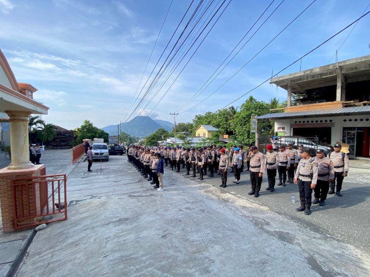 Ratusan Personil Gabungan TNI Polri Amankan Jalannya Rapat Pleno Tingkat Kabupaten Hari Pertama