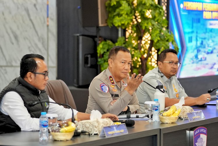 LanjutkanTFG Polda Lampung-Polda Bali, Korlantas Gelar Tactical Floor Game Pastikan Operasi Lilin 2024, Kakorlantas Imbau Masyarakat waspada Titik Rawan