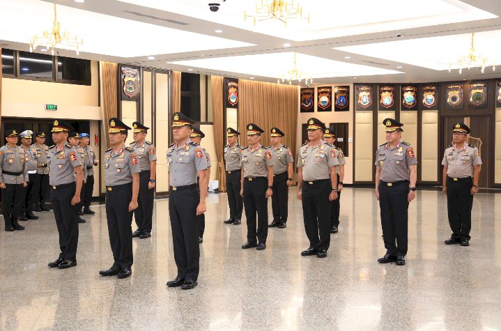 Mabes Polri Gelar Korps Raport Kenaikan Pangkat Pati Polri, 13 Perwira Tinggi Naik Pangkat