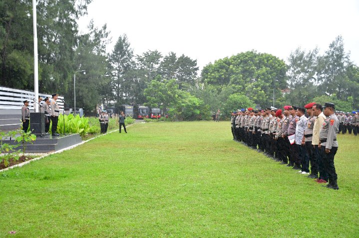 Polda NTT Gelar Apel Siaga Hadapi May Day 2025, Ratusan Personel Dikerahkan