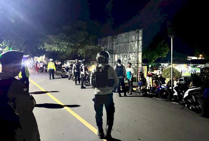 Cegah Aksi Premanisme dan Aksi Balap Liar, Personel Gabungan Polres Ende Lakukan Patroli Malam Ops Pekat