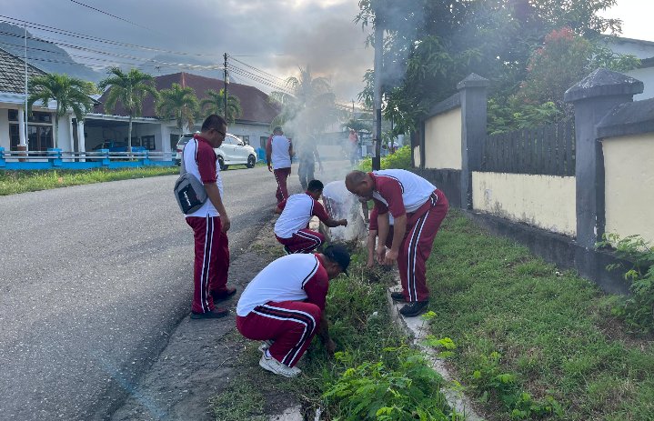 Polres Ende Gelar Kerja Bakti Dukung Program Pemkab Ende