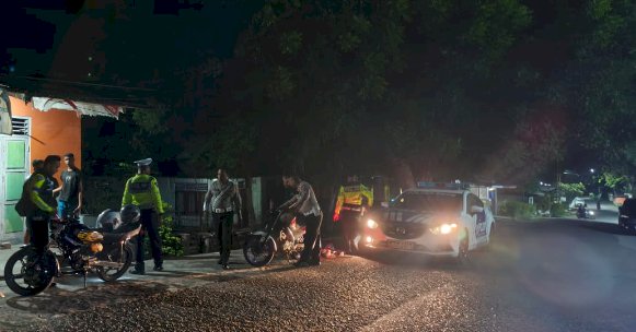 Operasi Pekat 2025 Polres Ende, Satgas Kamseltibcar Patroli Balap Liar Dan Kenalpot Racing, Sejumlah Motor Berhasil Diamankan