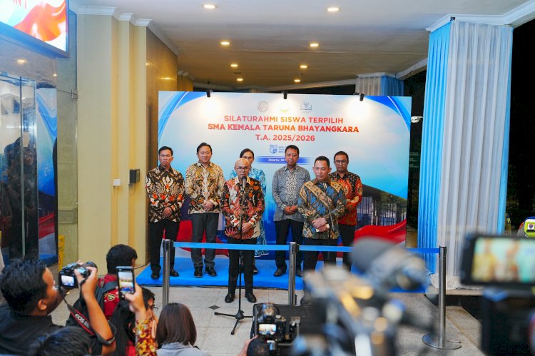 Kapolri Silaturahmi, Beri Motivasi untuk Siswa Terpiih SMA Kemala Taruna Bhayangkara