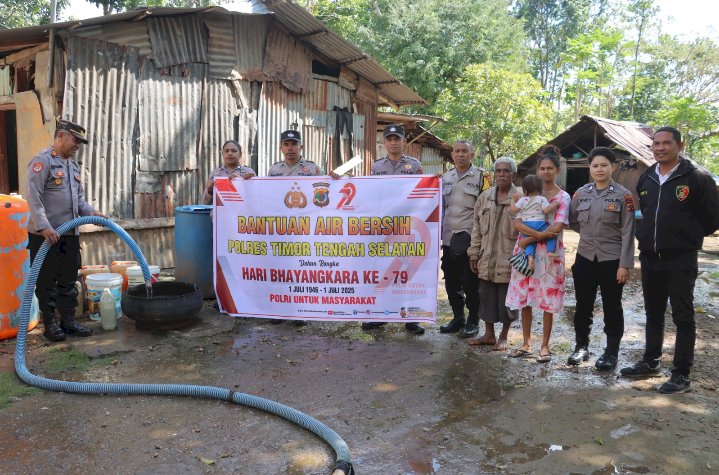 Peringati Hari Bhayangkara ke - 79 Polres TTS Baksos Air Bersih Di Mollo Selatan & Kota SoE