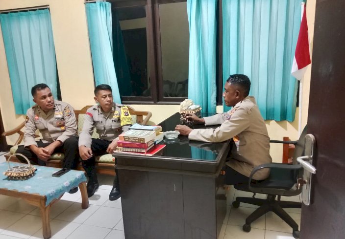 Cegah Anggotanya Berbuat Pelanggaran, Kapolsek Pulau Ende Lakukan Konseling