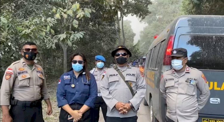 Tim Medis Polda NTT Tetap Sigap di Tengah Erupsi Gunung Lewotobi