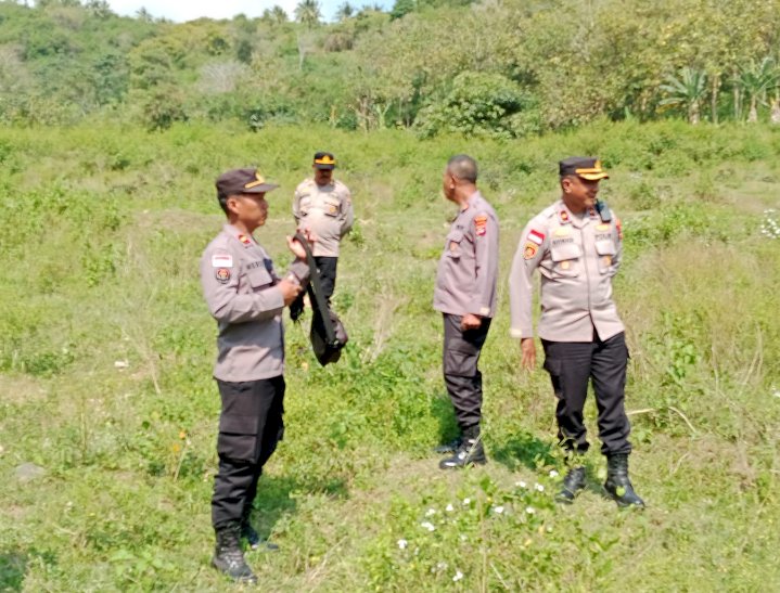 Dukung Program Ketahanan Pangan, Polres Ende Tinjau Lahan di Desa Embundoa