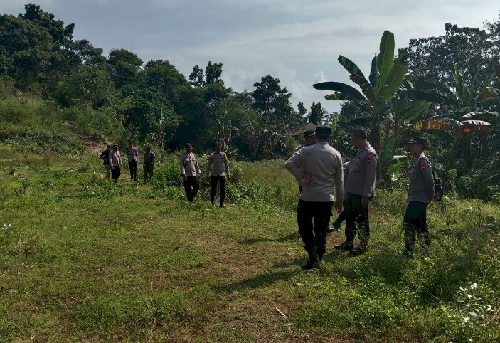 Dukung Program Ketahanan Pangan, Polres Ende Tinjau Lahan di Desa Embundoa
