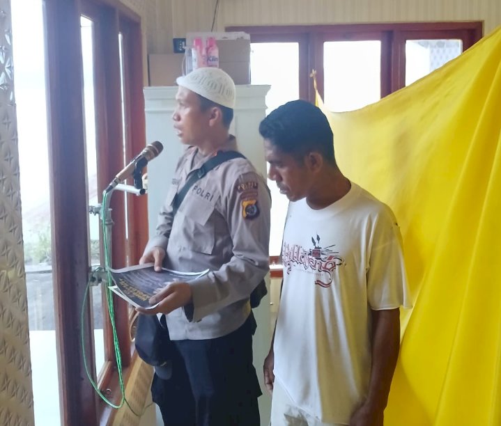 Menjelang Tahun Baru 2026, Kapolsek Pulau Ende Sampaikan Himbauan Kapolda NTT dari Masjid ke Masjid