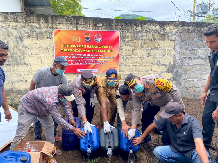Polres Ende Musnahkan 10 Ton Moke Ilegal, Kapolres Ende: Belajar dari Tragedi Anggota Kita