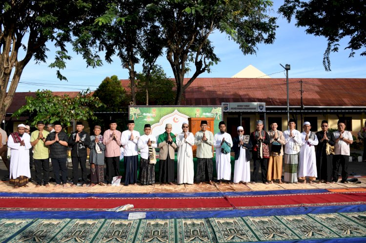 Lapangan Mapolda NTT Penuh, Kapolda Sampaikan Ucapan Idul Fitri dan Apresiasi untuk Masyarakat