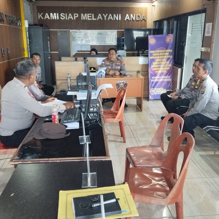 Kapolres Ende Sidak Ruangan SPKT, Pastikan Layanan 110 Aktif Tanpa Hambatan