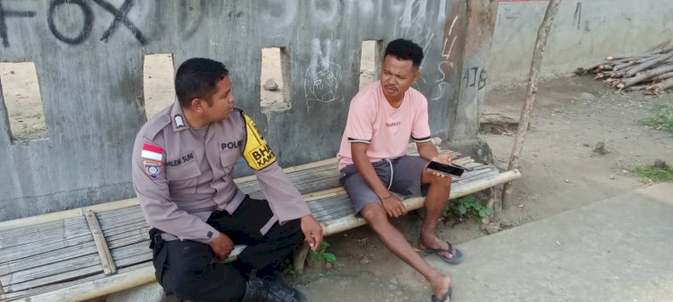 Dekat dan Mengayomi, Cara Brigpol Wilhelmus Suni Ajak Warga Jaga Kamtibmas Bersama di Watuneso