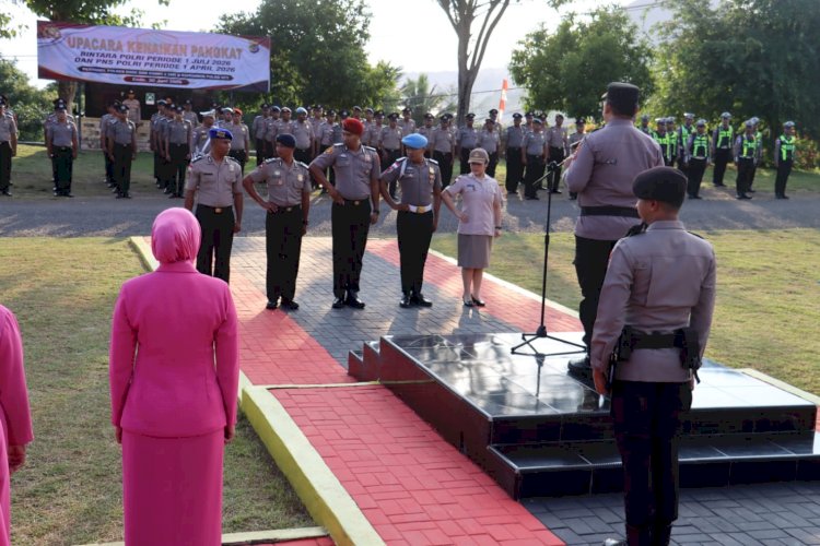 Momen Hari Bhayangkara ke-80, Puluhan Personel Polres Ende Terima Kenaikan Pangkat, Kapolres Ende: Tekankan Loyalitas dan Kebijaksanaan