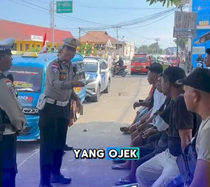 Sat Lantas Polres Ende Polda NTT Sapa Pengemudi Ojek dan Sopir Angkot dengan Sentuhan Edukasi