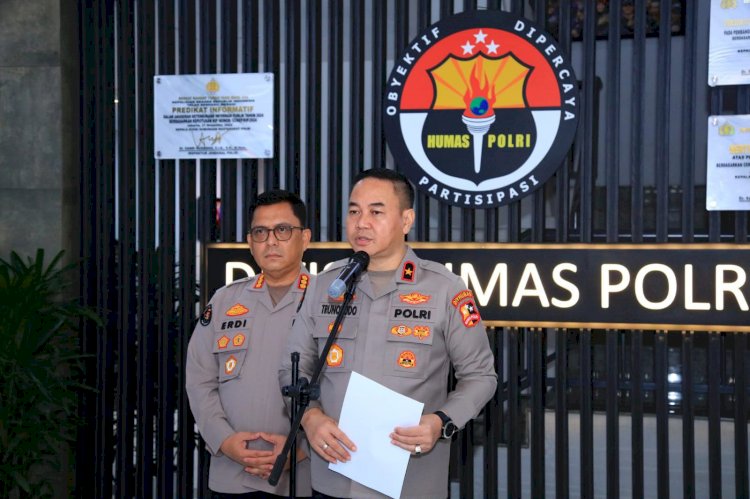 Hari Ke-6 Pascagempa, Polri Terus Bergerak: Brimob dan Bantuan Logistik Konsisten Dikirim ke NTT