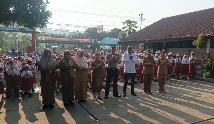 Polisi Peduli Pendidikan, Wakapolsek Ende Ajak Guru dan Murid Ciptakan Suasana Belajar Aman dan Nyaman