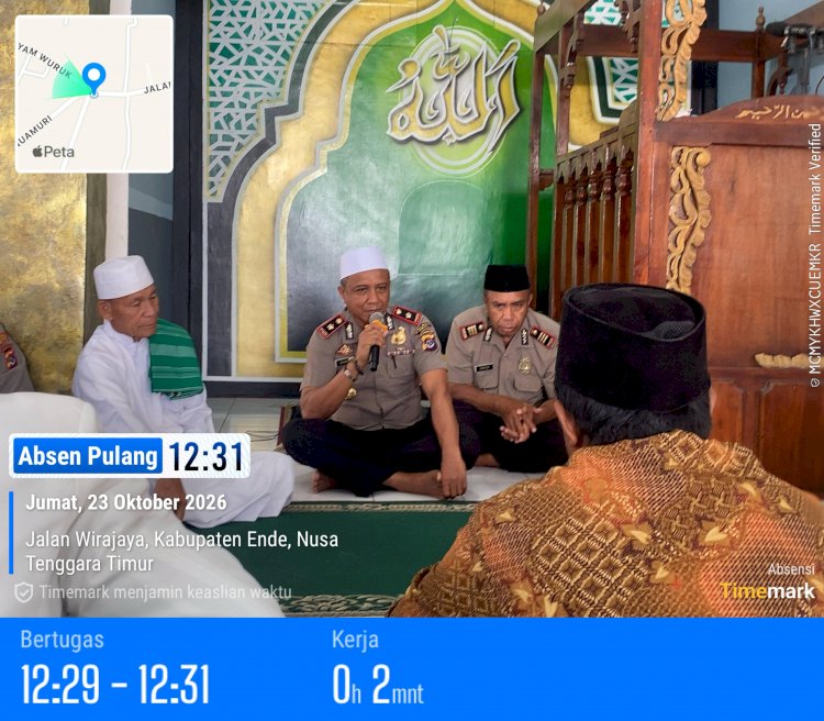 Jumat Keliling di Masjid Attaqwa Onekore, Polres Ende Serap Aspirasi Warga hingga Bahas Solusi Masalah Miras dan Lalu Lintas