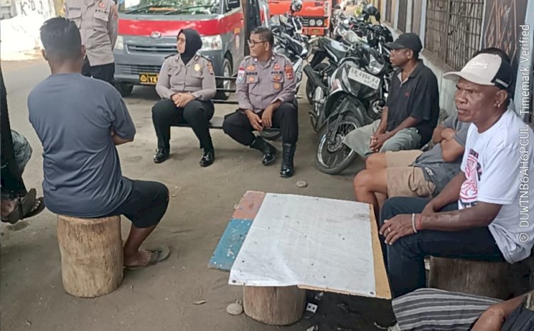 Serap Aspirasi Sopir Truk dan PikUp di Pangkalan, Anggota Satbinmas Polres Ende Terima Keluhan Judol dan Miras