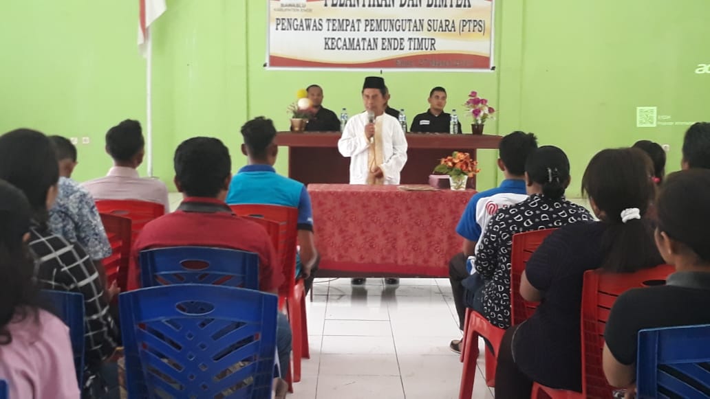 Hadiri Acara Pelantikan Dan Bimtek Pengawas TPS Kecamatan Ende Timur, Begini Himbauan Kapolsek Ende
