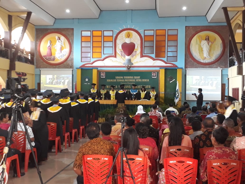 Kasat Binmas Hadiri Acara Wisuda Sarjana Strata Satu Program Studi Pendidikan Keagamaan Katholik Tahun Akademik 2018/2019