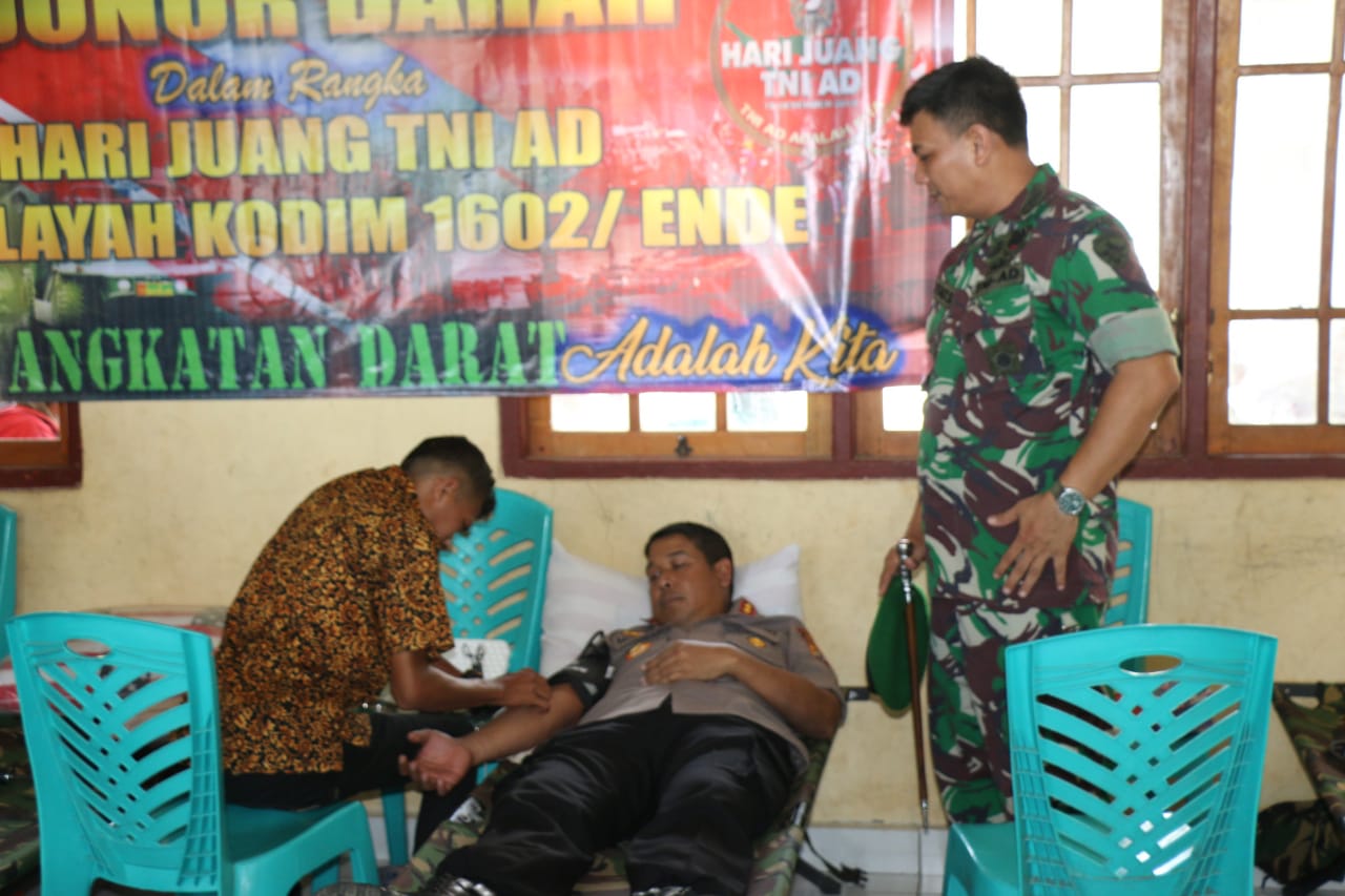 Peringati Hari Juang TNI - AD Kapolres Ende Turut Melakukan Donor Darah