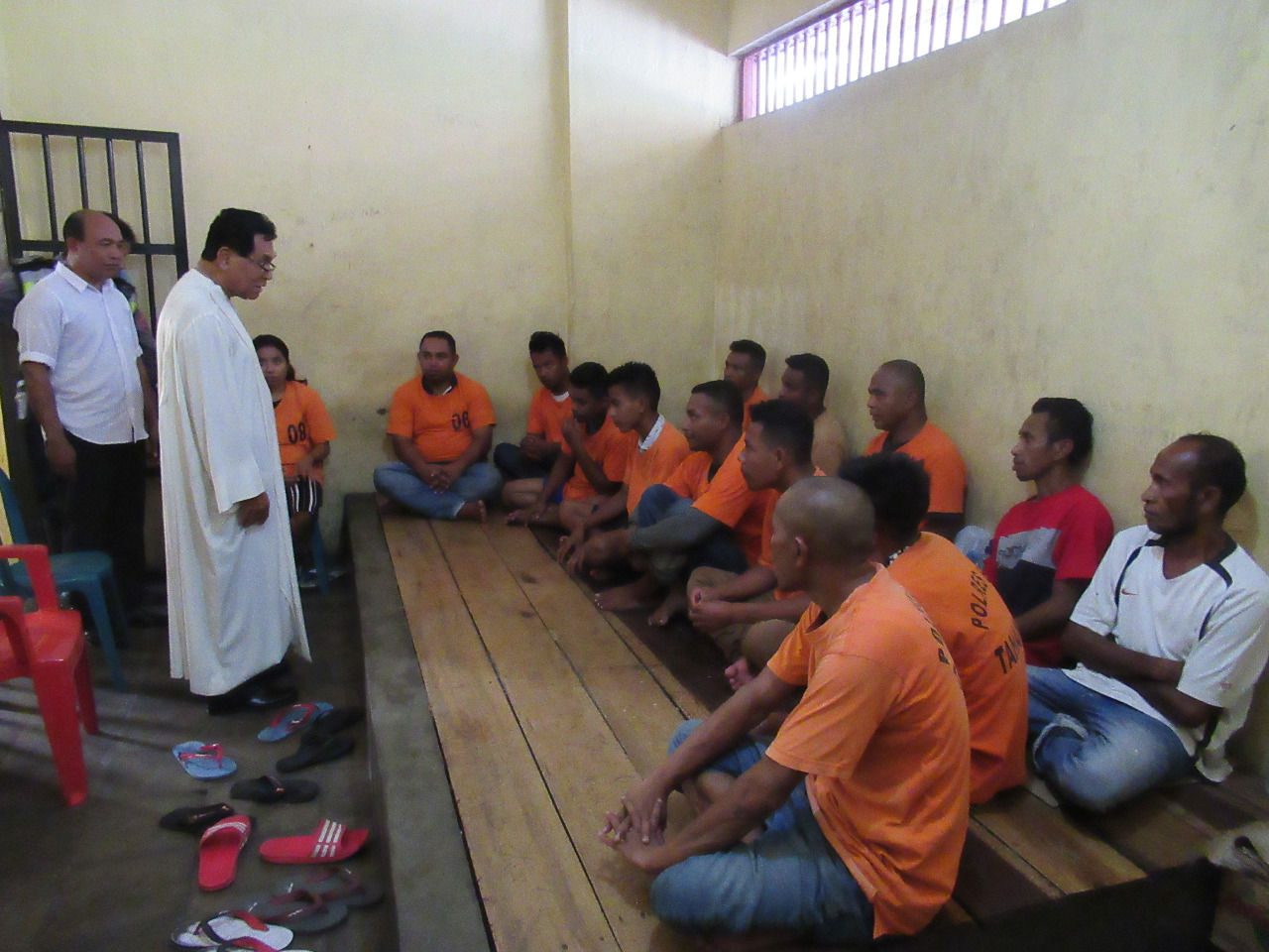 14 Tahanan Polres Ende, Menerima Pembinaan Rohani